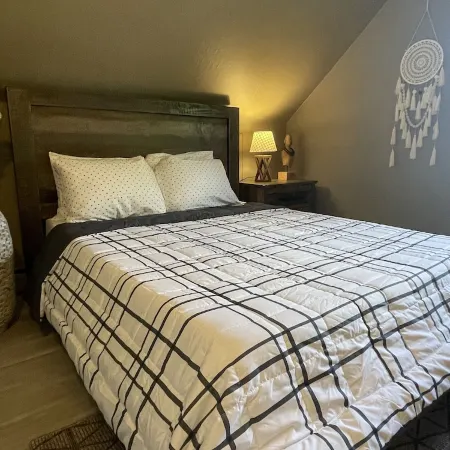 2b apt loft Downtown Ipswich Отели в г. Ипсуич
