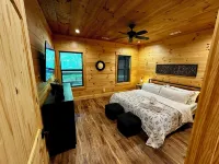 Summer Vaca Deals-Book Today; 8 Min to Downtown - Hot Tub, Game Rm, Firepit