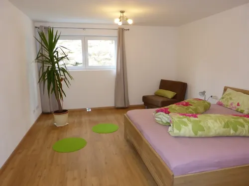 Apartment Hipp No. 1 - 84m² on the ground floor with terrace and mountain view in a top location