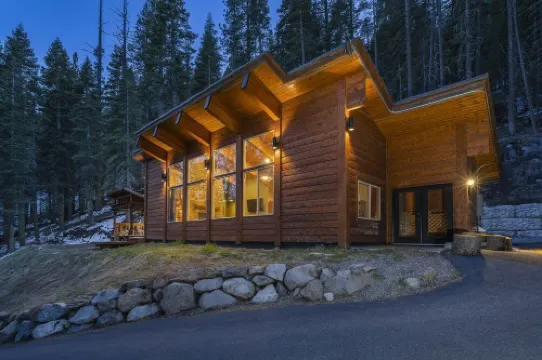Cabin near Olympic Valley Palisades, Truckee, Lake Tahoe