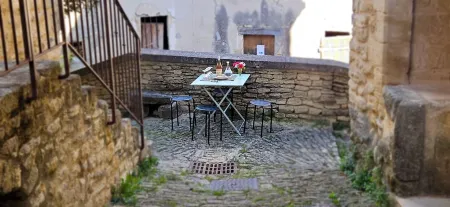 Maison de Vacance "La Marie" Au Pied du Luberon !