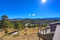 Wonderful Mountain Scenic Views with Freestanding Arcade