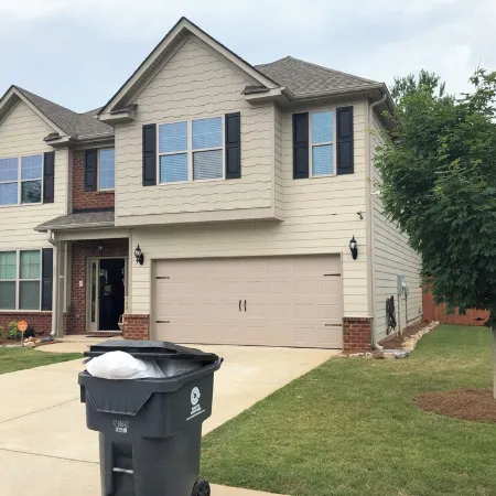 Spacious Newnan Retreat - Minutes from Hospital & Celebrations!