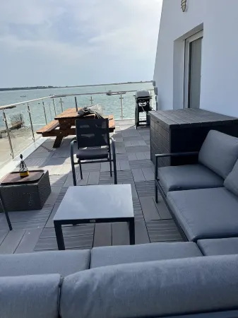 Quiet 130 m2 house with sea view