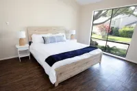 Lookout Lake Conroe April Sound Private Backyard with hot tub