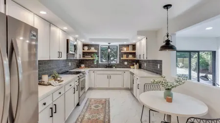 Forbes Farm Cottages Unit B Отели в г. Киркланд