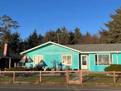 Oceanfront, Amazing Sunsets, Whales, Surfing, Biking, Short walk to beach Hôtels à proximité de : Beachfront Park