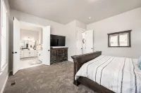 Adventure Awaits w/Private Hot Tub Hotels in Hideout