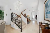 50% Off!  Direct-to-Beach, Huge 4300Sqft Private Home, 6Bdrms w/6 Ensuite Baths
