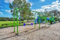 Bradenton’s SUNshine Bellis - private POOL with a VIEW!