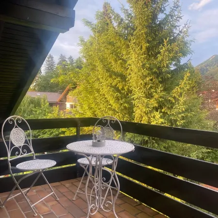 Vacation Apartment with a View of the Mountains and Neuschwanstein Castle