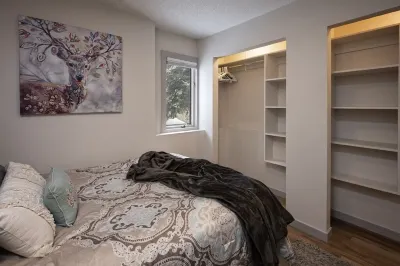 Modern cozy condo located close to ski area and Nordic Center in Breckenridge!