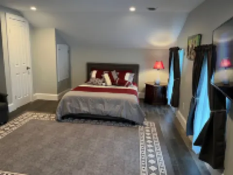 Studio<br>w/kitchen on Alpaca farm Sodus Bay, Wine trails & Brantling ski slope Hotéis em Sodus