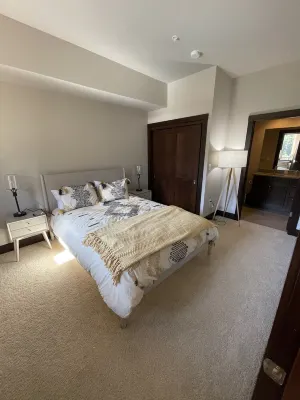 Luxury Windham Mtn Slope Side 3 BDRM Condo