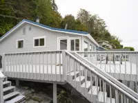 Gorgeous Puget Sound Views w/Huge Deck & Sunsets Hotels in Camano