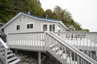 Gorgeous Puget Sound Views w/Huge Deck & Sunsets