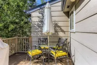 Charming Bungalow - Longmont- Nearby Lyons Pet Friendly fenced yard