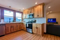 Newberg Wine Country Suites: Noir Room Hotels in Newberg