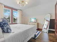 Cottage on Park - Close to Lake! Hotels in Fairfield County