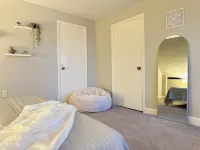 New, Clean, Downtown Getaway! Hotels in Concord