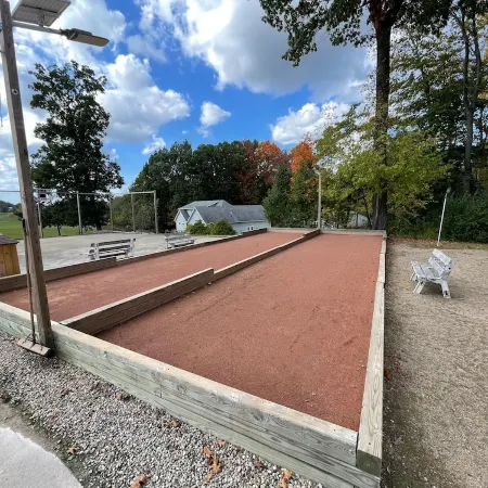 Apple Valley Lake, Pools and Beaches! Guest passes available for a fee. Отели в г. Ховард Тауншип