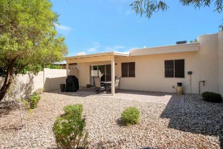 Beautiful CLEAN Townhome in Mesa -  w/Heated Pool and RV Parking available!!