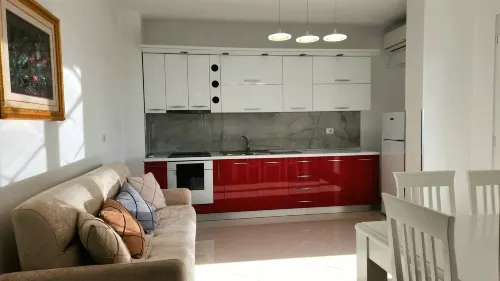 Cozy Apartment in Fier, Albania - City Center Retreat - 3 星級