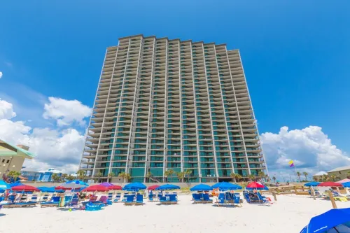 Beach all DAY! ! Lazy river. Gulf front .3 bed/4bath Executive Class Luxury