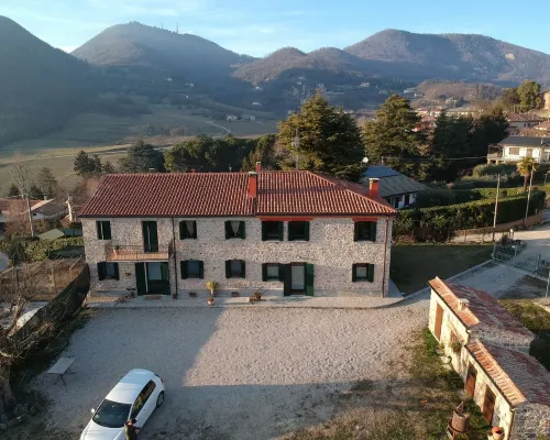Ca 'Tobia Villa in the Euganei Hills, stunning view! Hotels in Teolo
