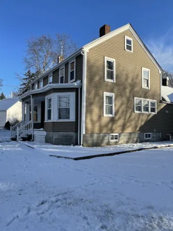 Beautiful & Cozy 2 BR/ 2Beds/ Netflix/Alexa/Roku.