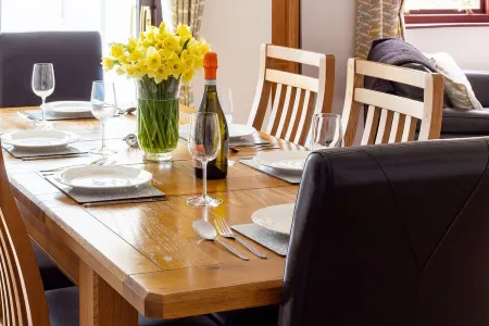 Spacious modern 3 bedroomed bungalow, close to beaches and coast path