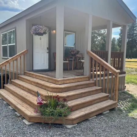 Cozy Home on Cattle Ranch, Close Drive to Crater Lake National Park Entrance.