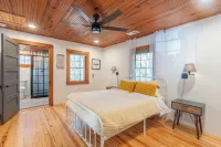 Ole Blue - Table Rock, Sassafras, Lake Keowee, Lake Jocassee.