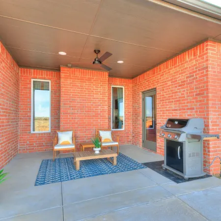 Western-Themed Family Retreat -- Kid-Friendly, Fire Pit, New Build Home