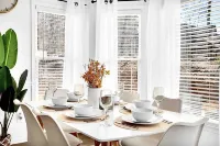 Hip & Cozy Getaway - 5 mins to DT Lawrenceville! Hotels in Lawrenceville