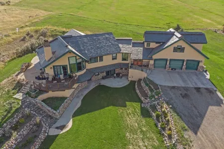 Private Guest Suite, "Hilltops II"