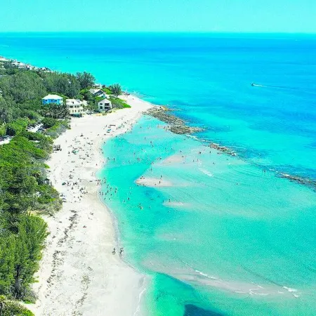 Luxury Key West feel steps from Historic downtown Stuart, minutes from the beach