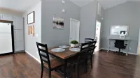 4 Bedroom Vacation Rental in the Redwood Forest! - 샬레 호텔