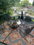 Enjoy a serene stay at Eagle Nest Cottage