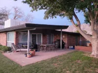Casa De Ferrari - Charming Westside 3 bedroom 2 bathroom 1,900sf Sleeps 10 Hotels near Pepper Tree Square