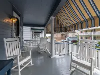 Lovely & Steps to Finest Beach. Center of Cape May.  Multi-Car Private Driveway! - 4-نجوم