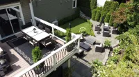 Quiet Carriage House Charmer NEW KING BED