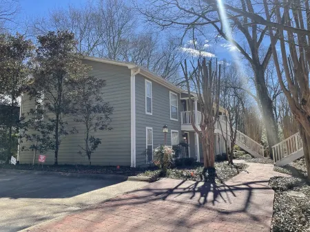 Newly Renovated Charming Oxford Condo Located Steps to the Square!