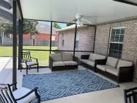 4-bedroom oasis  in Navarre with enclosed heated  pool