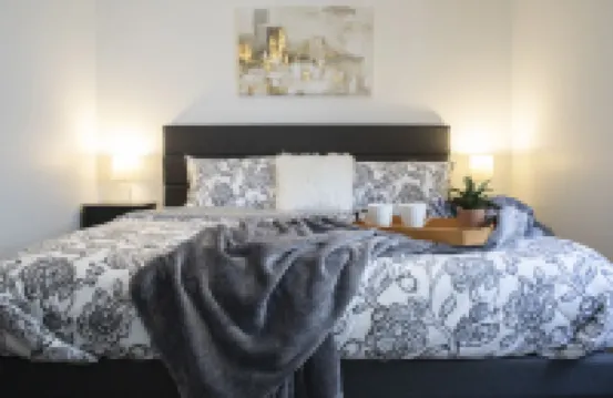 Modern 3-bedroom Guest Suite by Silicon Slopes