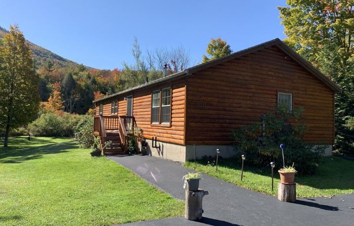 Log Cabin Near Hunter Mountain