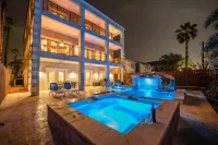 Modern Pool - Spa - Huge Game Room - Sleeps 36 - 4-Star