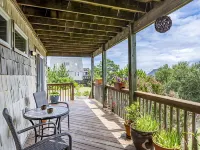 Private efficiency close to the beach & bay! Great for couples. Dog-friendly.