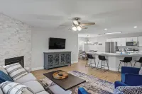 Recently Renovated Bright and Comfy 3BR 2BA, centrally located in West Mckinney