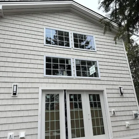 Lux Cabin 2/2, HotTub, Wood Fireplace, Soaker Tub, Firepit, Walk to Lighthouse